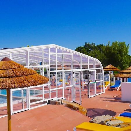 Camping Les Brillas Les Moutiers Экстерьер фото