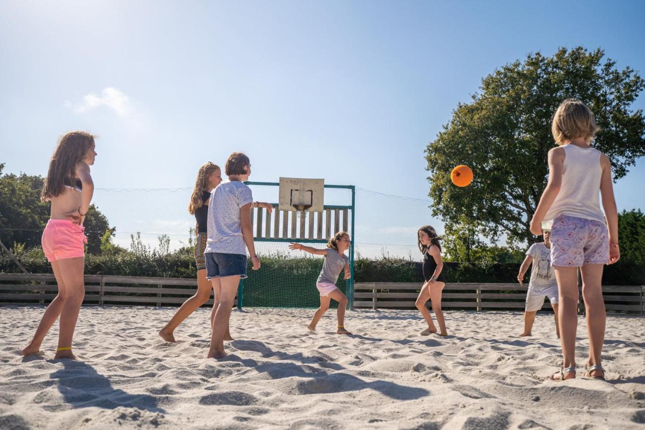 Camping Les Brillas Les Moutiers Экстерьер фото