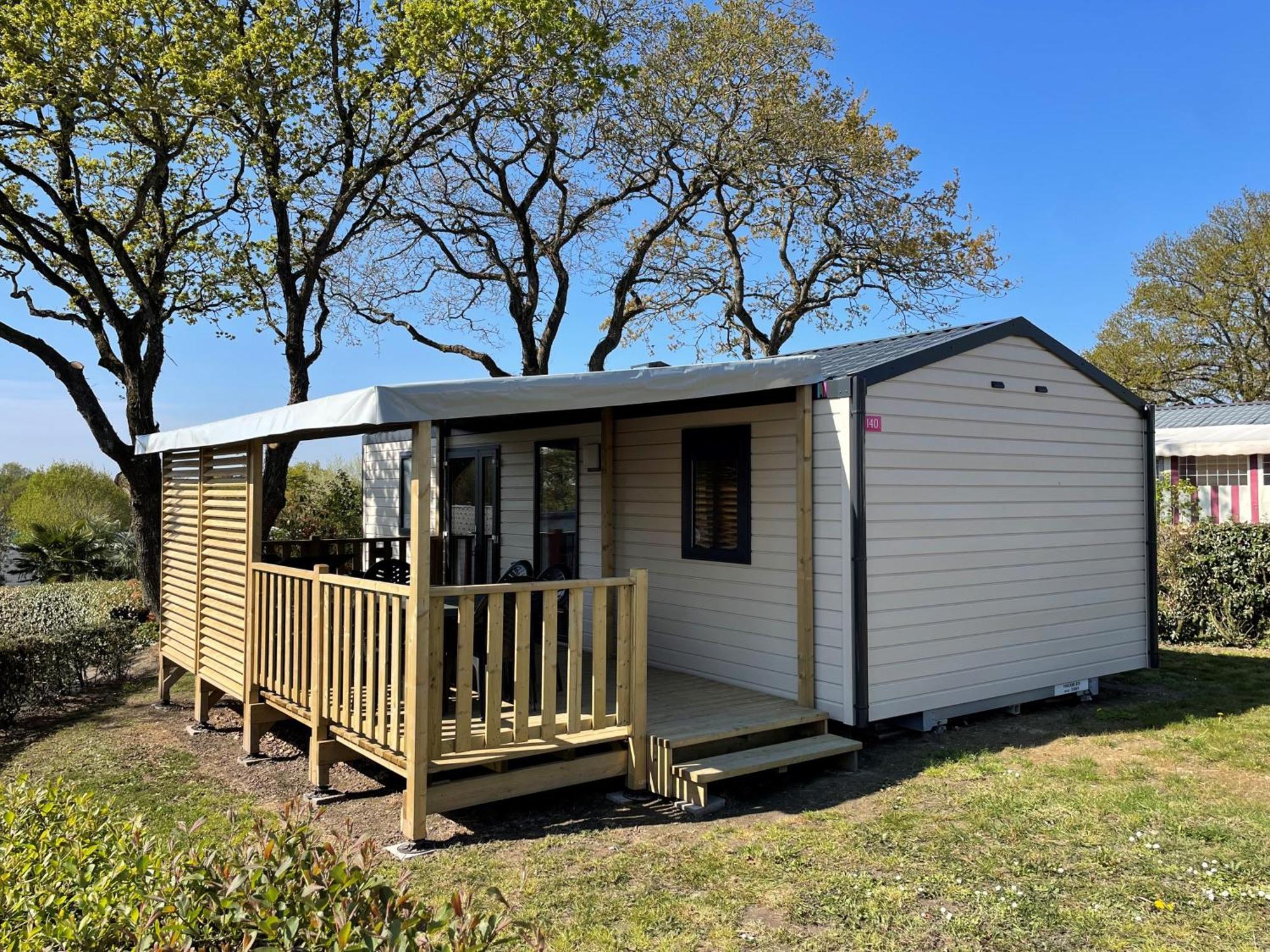 Camping Les Brillas Les Moutiers Экстерьер фото