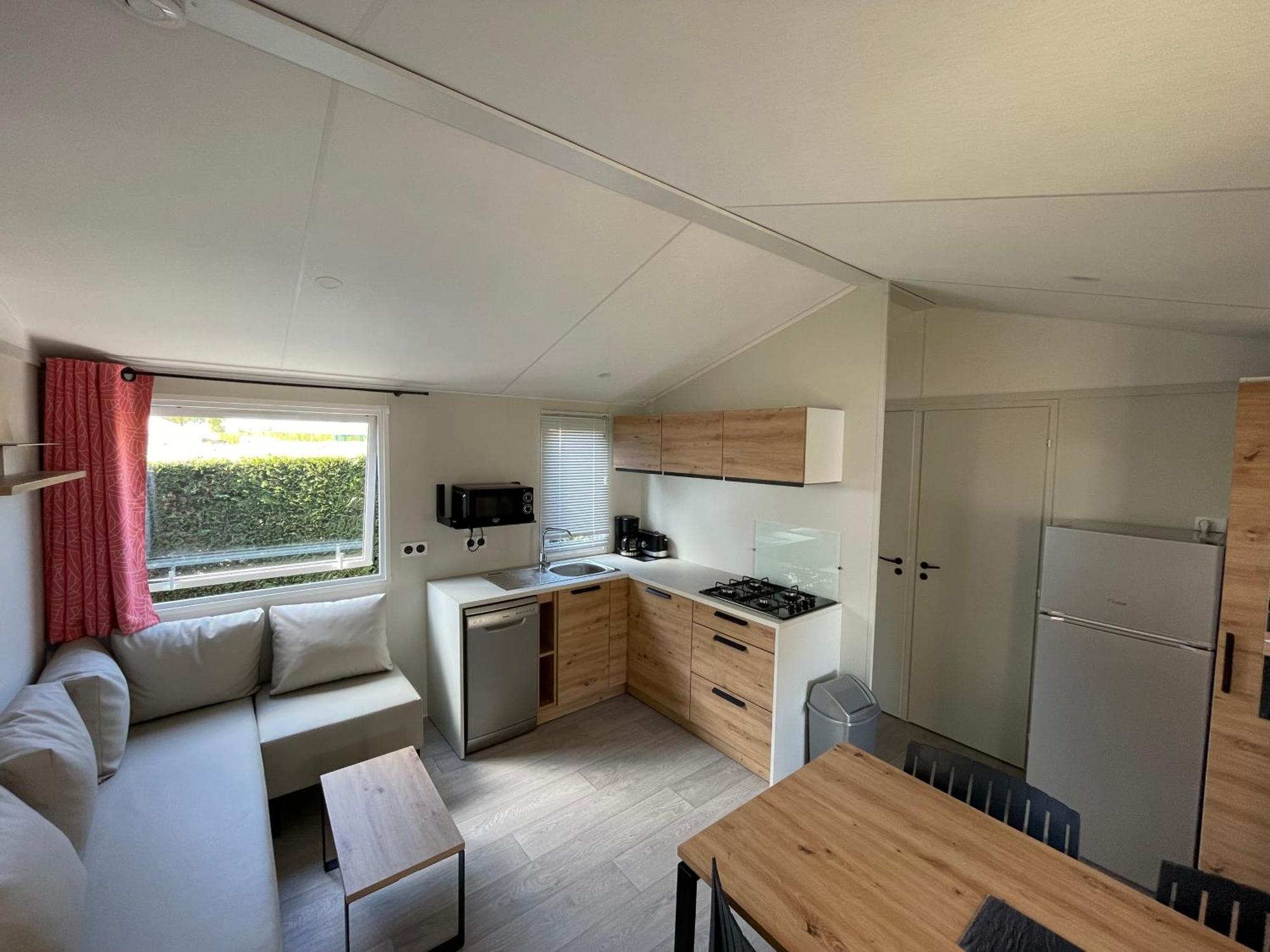 Camping Les Brillas Les Moutiers Экстерьер фото