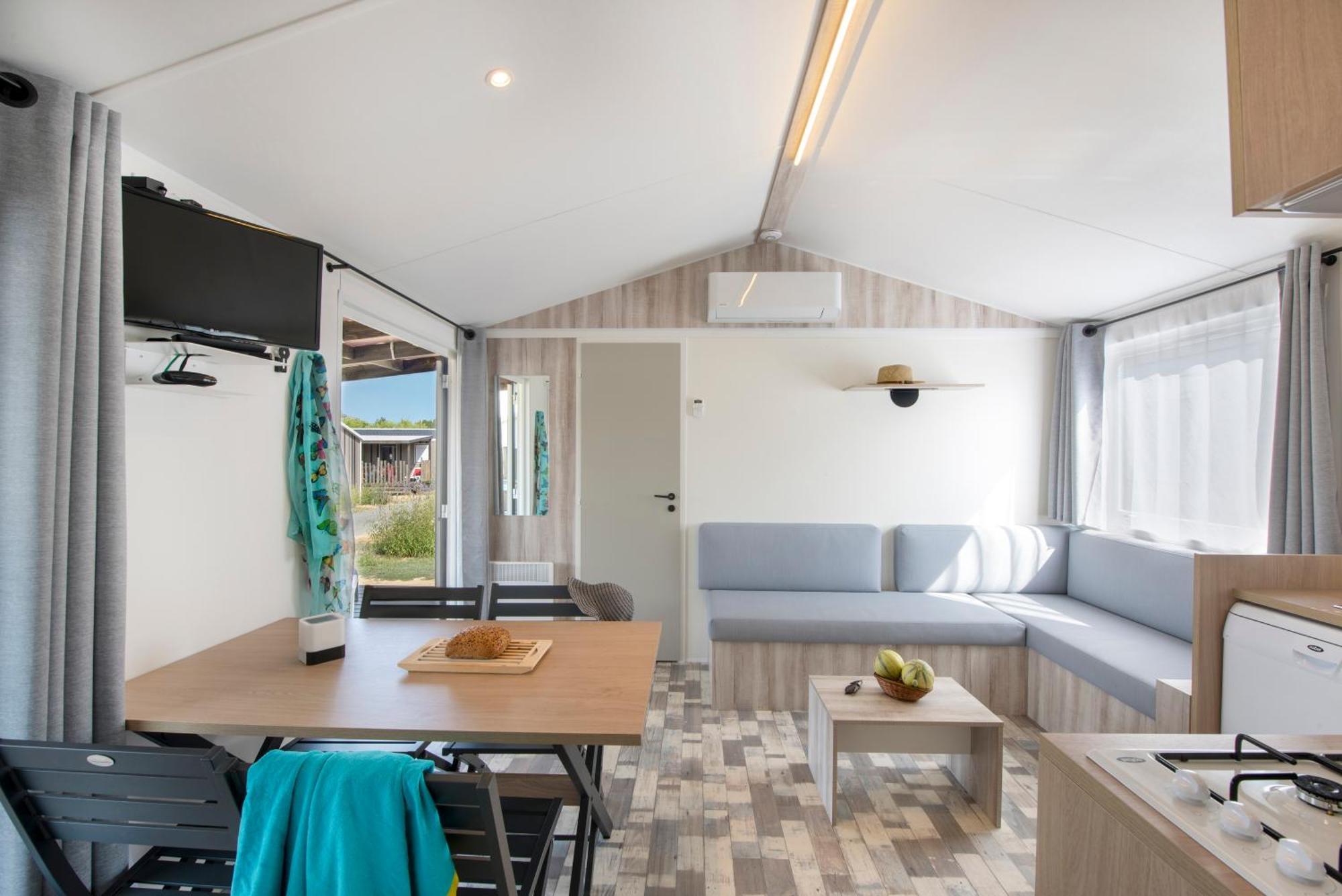 Camping Les Brillas Les Moutiers Экстерьер фото